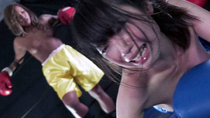 YUNIが苑田あゆりをサンドバッグ扱い